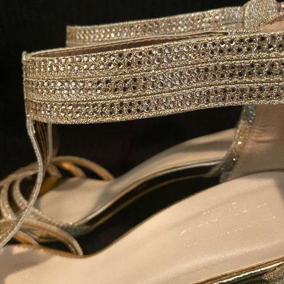 Rose Gold Block Heel. - Picture 2 of 7